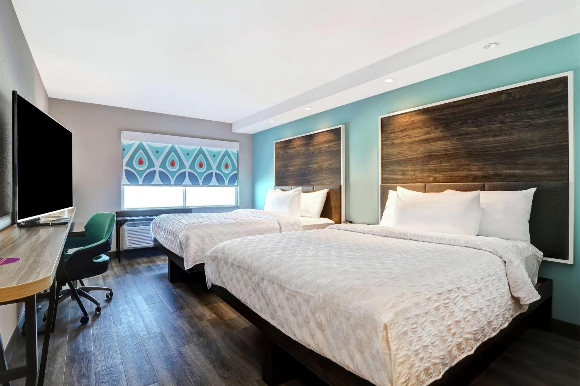 Tru By Hilton Edmonton Windermere מראה חיצוני תמונה