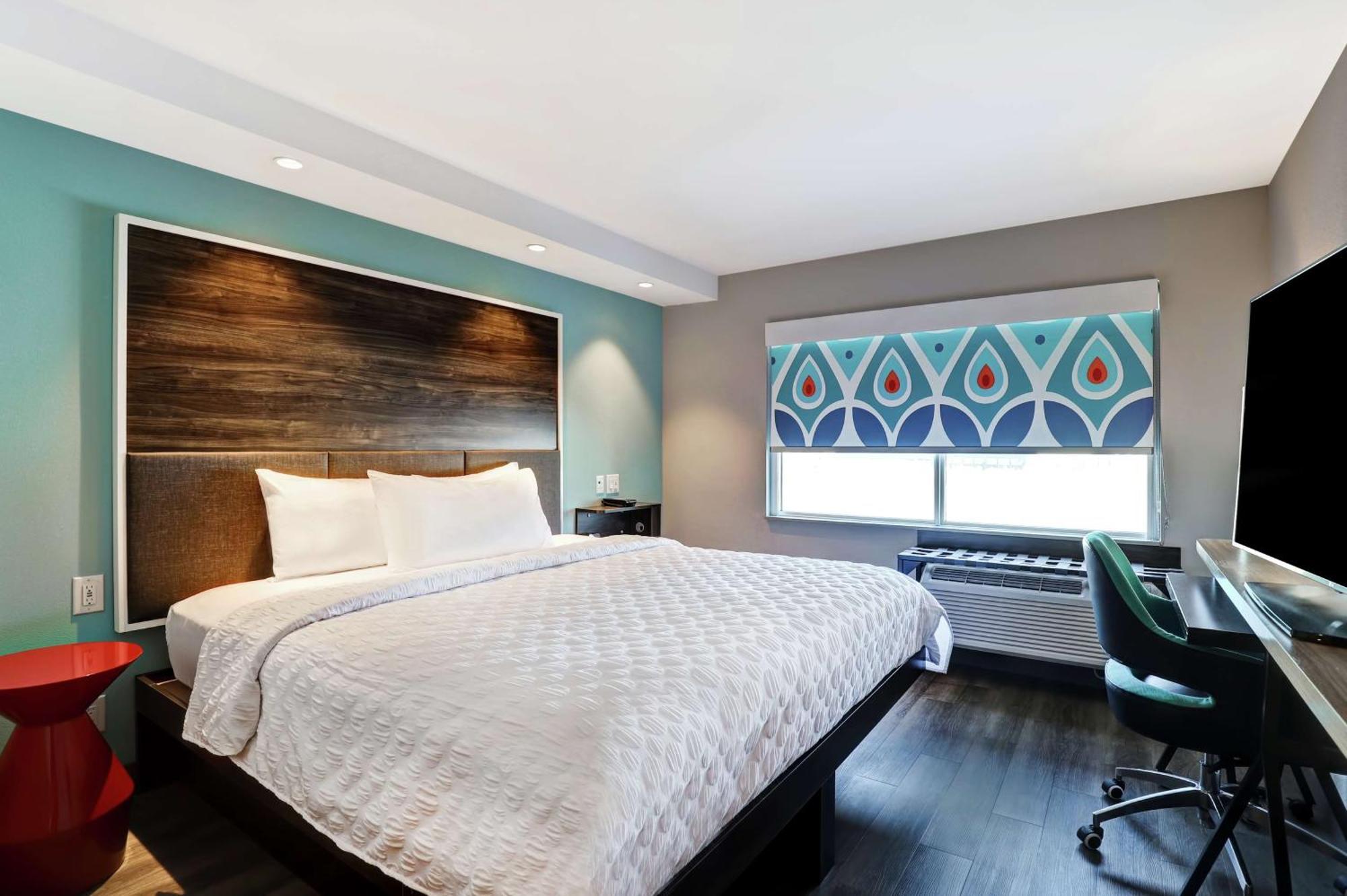 Tru By Hilton Edmonton Windermere מראה חיצוני תמונה