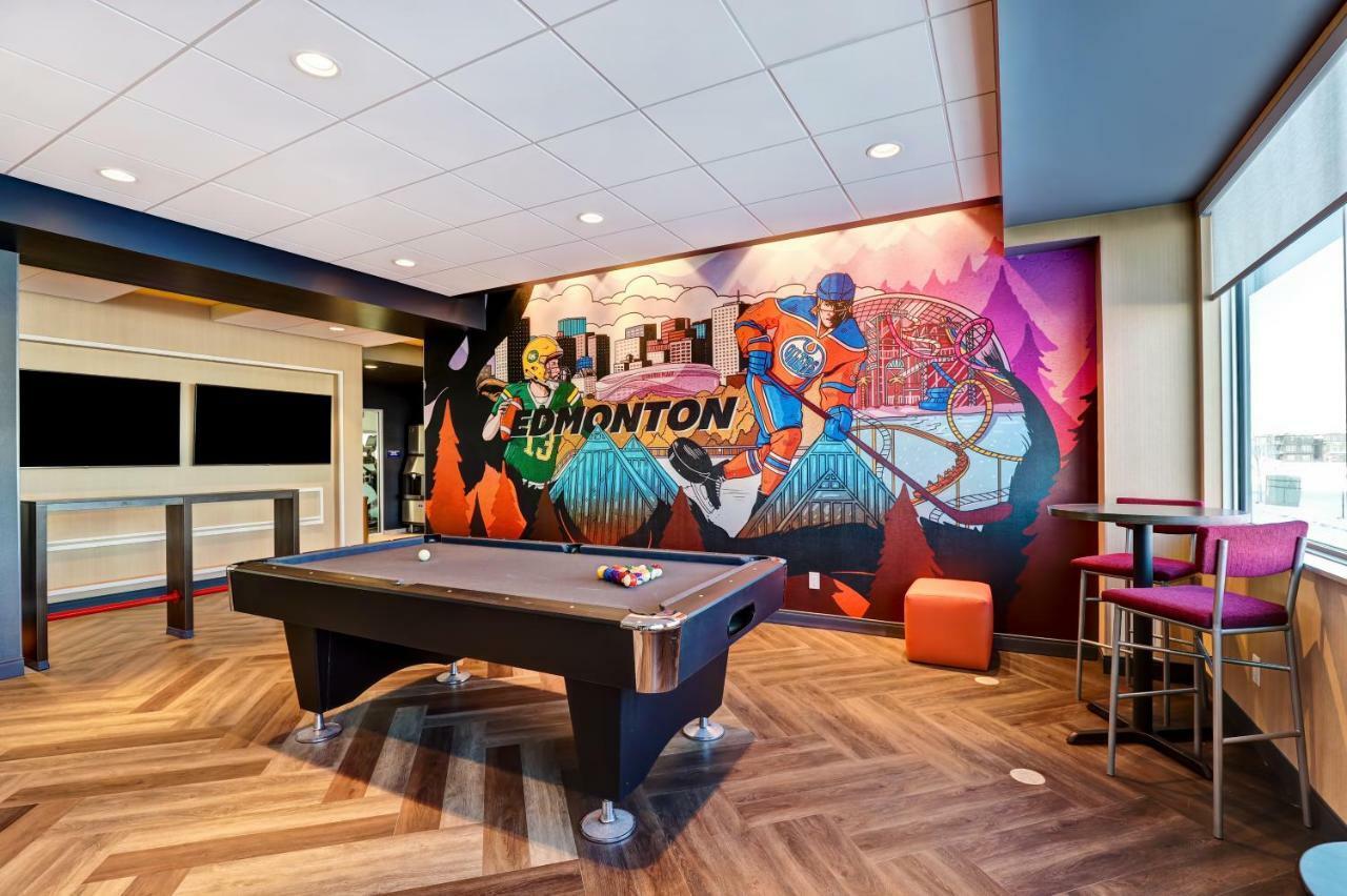 Tru By Hilton Edmonton Windermere מראה חיצוני תמונה